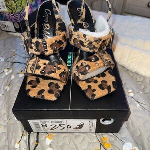 Cape Robbin Girls Leopard Print Buckle Sandals - Brown & Black